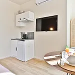 Cozy Air-conditioned Pre-st-gervais アパート *
