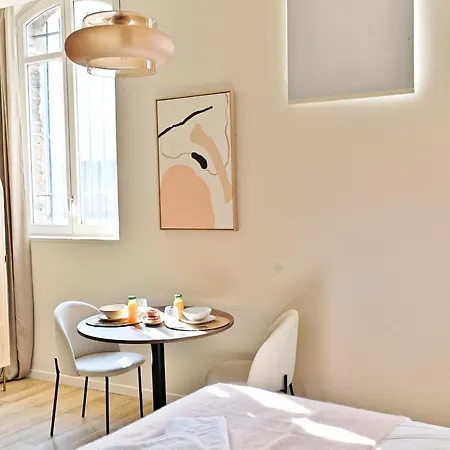 Cozy Air-conditioned Pré-st-gervais *