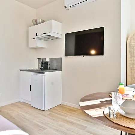 Cozy Air-conditioned Pre-st-gervais 公寓 *
