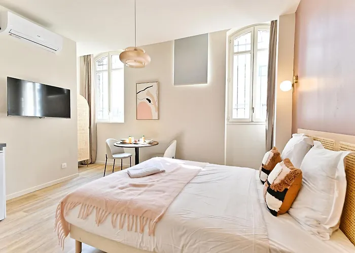 Cozy Air-conditioned Pre-st-gervais Апартаменты Le Pre-Saint-Gervais
