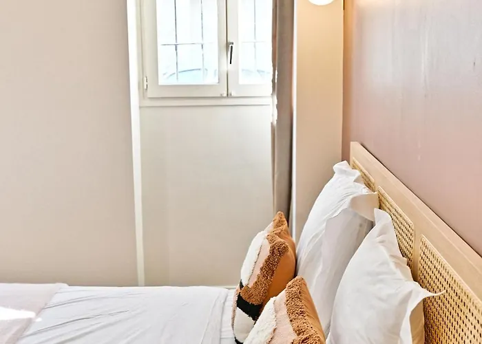 Cozy Air-conditioned Pre-st-gervais Апартаменты